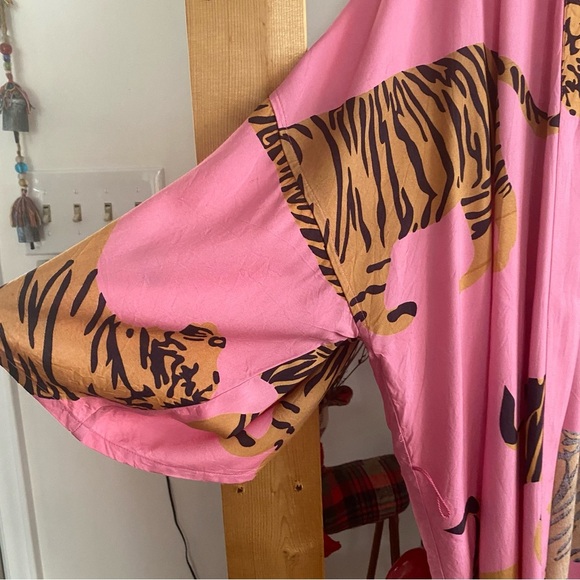 Emerson Fry Aurora Pink Tiger Print Fete Layering Kimono Top - Picture 11 of 16